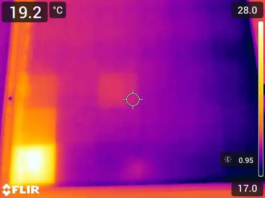 Thermal-image-of-a-solar-module-with-defect